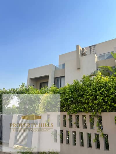 Townhouse for sale in Al Burouj Compound, El Shorouk; installment plan over 6 years.