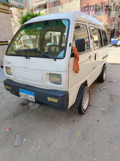 سيزوكي فان