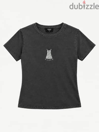 Cute charcoal gray washed T-shirt