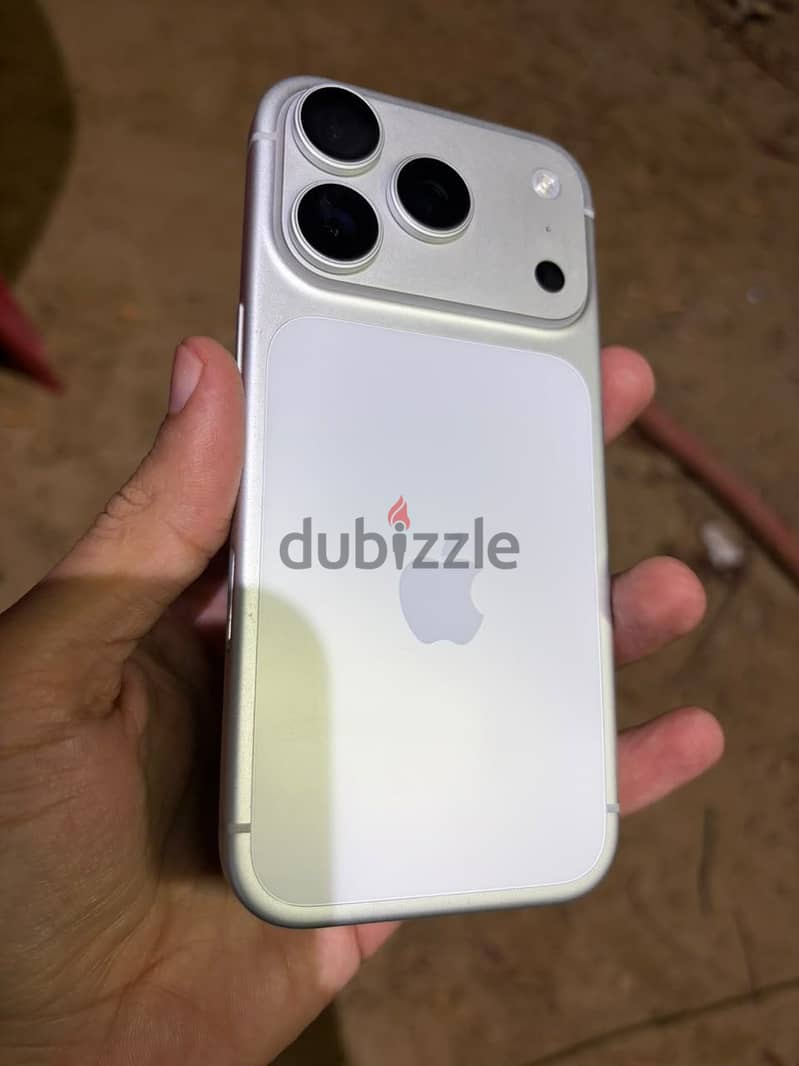Apple - iPhone 17 Pro 1