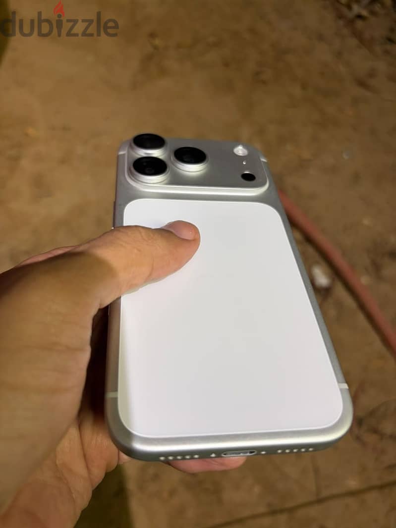 Apple - iPhone 17 Pro 2