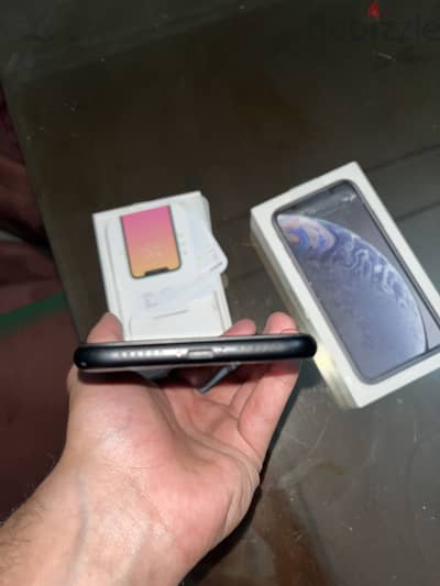 Apple - iPhone XR