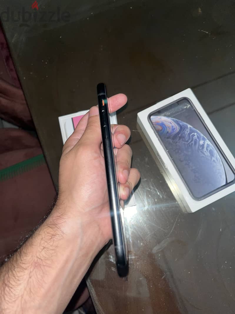 Apple - iPhone XR 3
