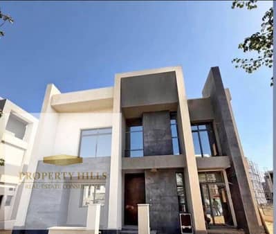فيلا لقطة من سعادة بالتقسيط علي 9 سنين جاهزة علي الفرش
