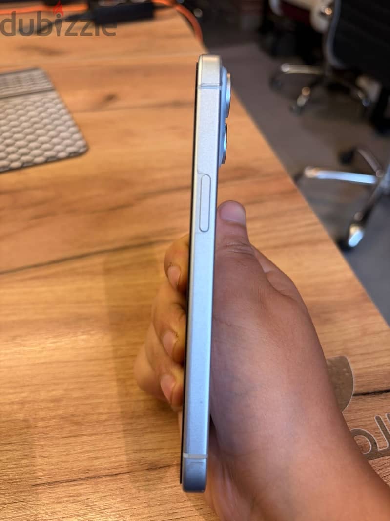 Apple - iPhone 15 6