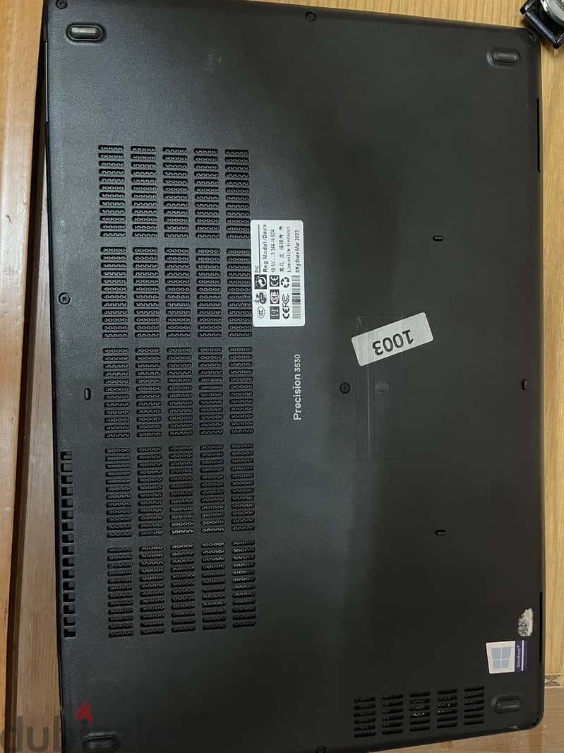 Dell precision 3530 1