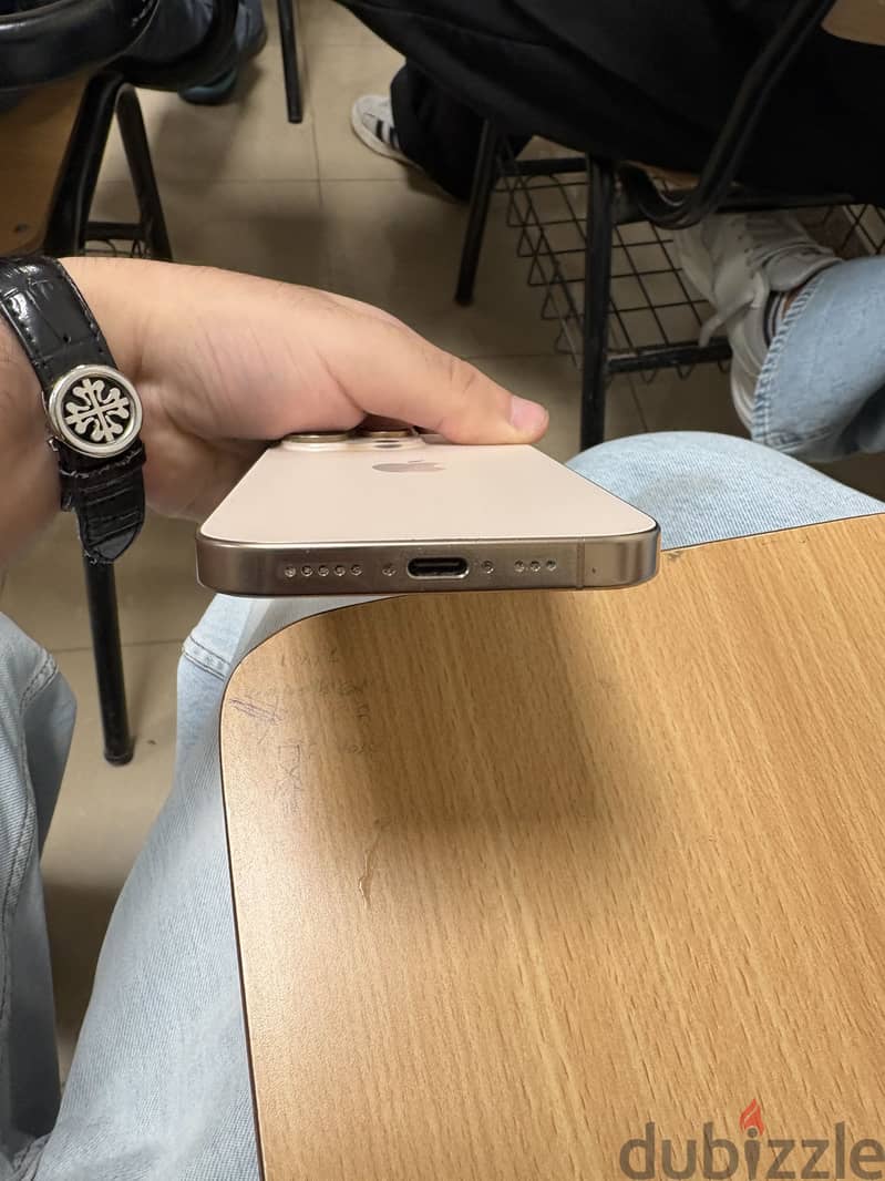 Apple - iPhone 16 Pro 3