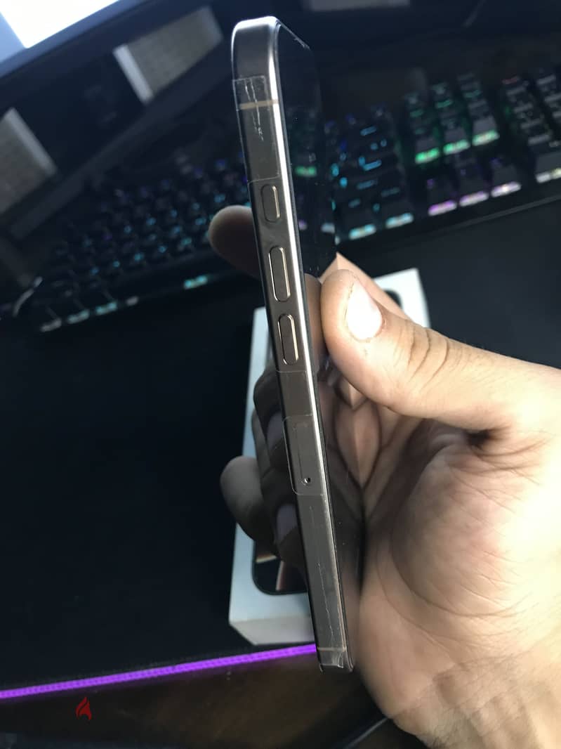 Apple - iPhone 16 Pro Max 3