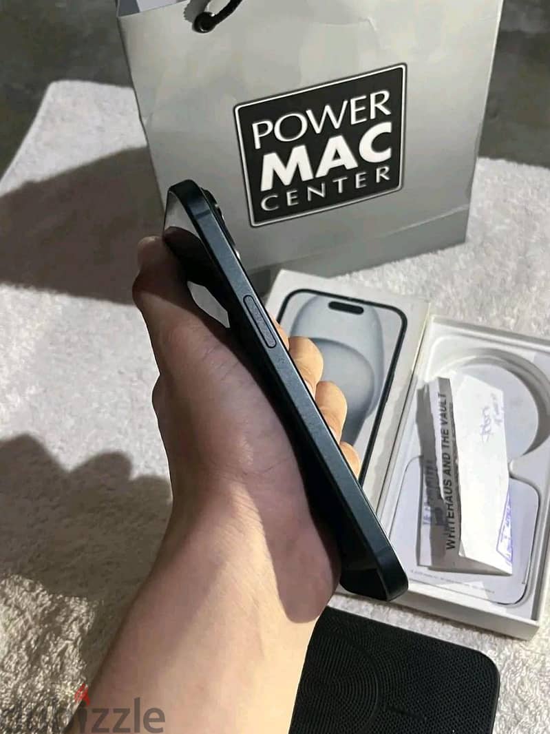 Apple - iPhone 15 2