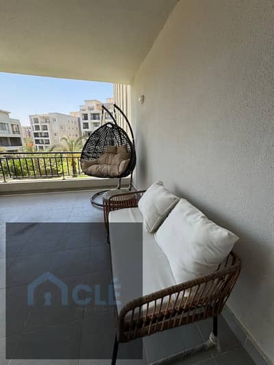 شقة فاخرة مفروشة بالكامل باجدد فرش و احدث اجهزة للايجار باقل سعر في كمبوند كايرو فيستيفال سيتي ( مرحلة ليفينج )  , مساحة 215 م تشمل 3 غرف نوم و 4 حمام