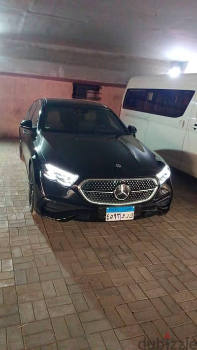 أحدث سيارات مرسيدسE200 للإيجار بسائق خاص Rent Mercedes Benz