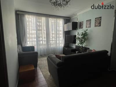 Royal Plaza Towers is an air-conditioned residence with 2 rooms and a swimming pool