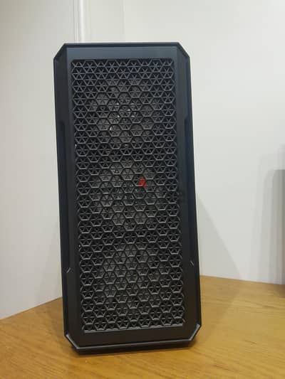 Case rgb shark + psu 700w cougar