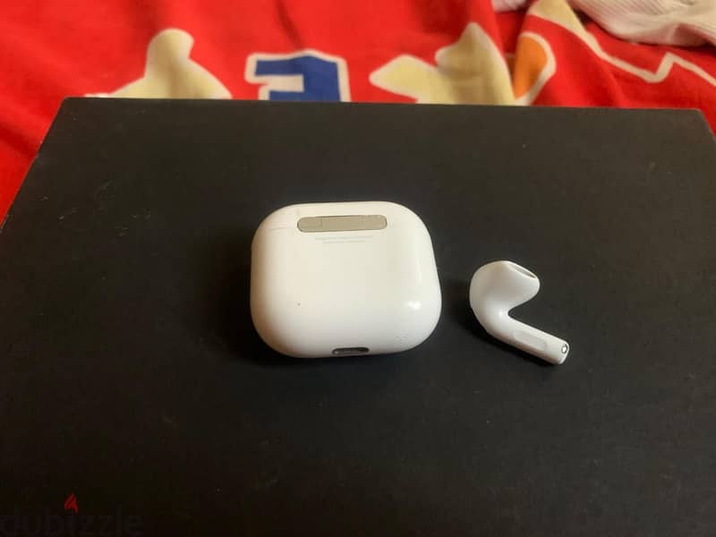 AirPods 4 1