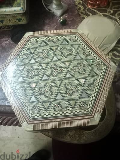 علبة صاج  وصدف  ونحاس