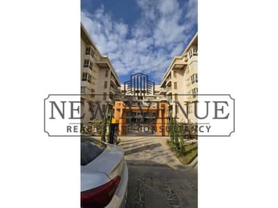 Corner Apartment ready to move with view villas and prime location Bahary in mountain view i city compound