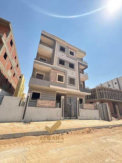 شقة للبيع في مدينة بدر الحي المتميز ڤيو جاردن 3/4 تشطيب خطوات من طريق السويس والعاصمة الإدارية