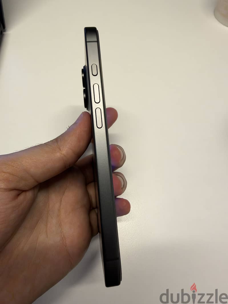Apple - iPhone 17 2