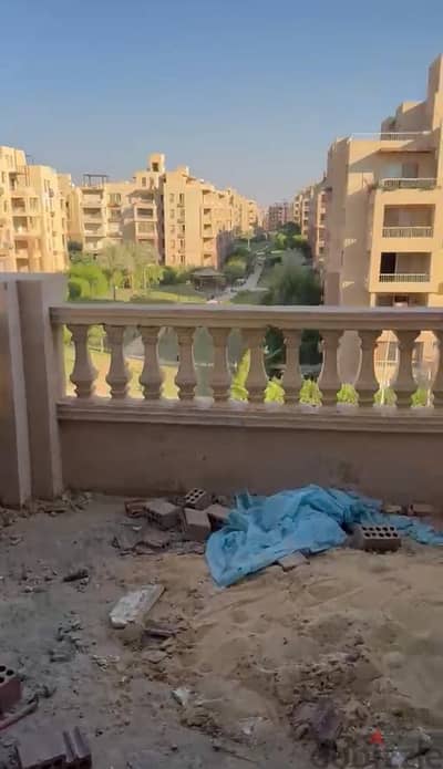 شقه بموقع ممتاز  بالتوسعات الشماليه ٦ اكتوبر  فيو مفتوح