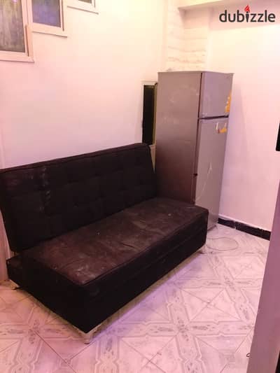 Furnished studio for rent in October, first neighborhood, steps to the parking lot, and the exclusive and the university