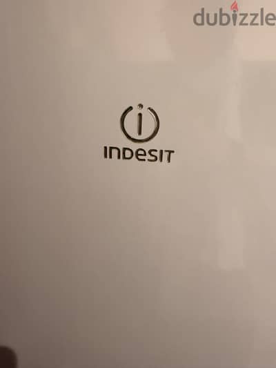 ديب فريزر indesit لسه فالضمان