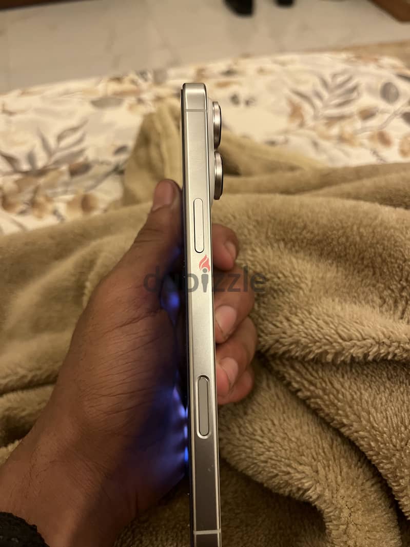 Apple - iPhone 16 Pro Max 6