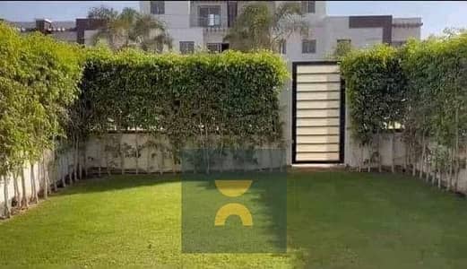 Apartment for sale ground floor, with a garden and private entrance the best location in the compound a distinguished location next to La Mirada