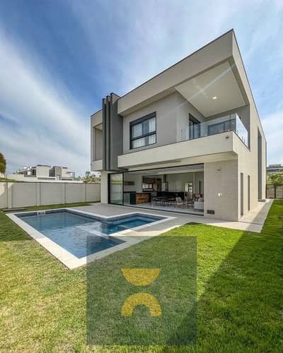 عيش بخصوصيه كاملة و امتلك فيلا مع Private Pool  أفضل موقع التجمع على طريق السويس بجوار سوديك بالقرب من ستون بارك و بالم هيلز