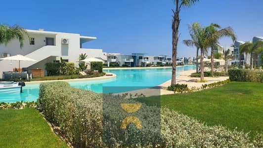 Corner townhouse villa minutes from the sea, luxury hotel finishing with air conditioning next to La Vista and Ramla near Soul Emaar