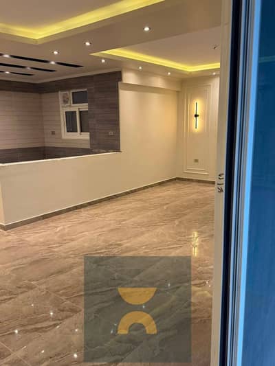 شقه VIP للبيع بسعر لقطه سكن فاخر و استثمار ذكى  بجوار من مدينتى و بالقرب من نيو جيزه الرحاب و ماونتن فيو هايد بارك