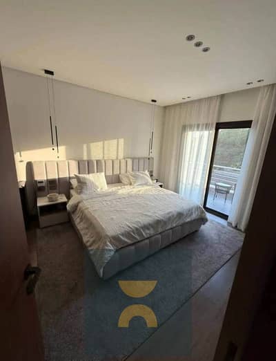 For sale 12 year villa 5 bedrooms with a distinctive garden view in Butterfly on the Suez Road near Mountain View and SODIC.