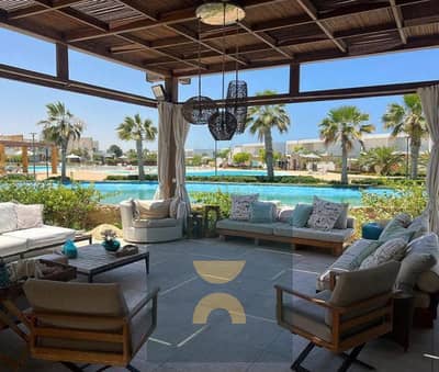 علي خليج راس الحكمة لاول مرة فيلا luxury صف اول علي البحر علي Natural lagoon في مدن الساحل الشمالي بالقرب مراسي وسول ومرسي بغوش والماظة باي للبيع علي خليج راس الحكمة لاول مرة فيلا luxury صف اول علي البحر علي Natural lagoon في مدن الساحل الشمالي بالقرب مراسي وسول ومرسي بغوش والماظة باي للبيع