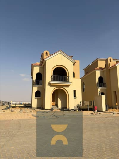 A stunning 5 bedroom villa with panoramic view in Sarai for sale with a 12 year installment plan and a low down payment Located on the Suez Road next
