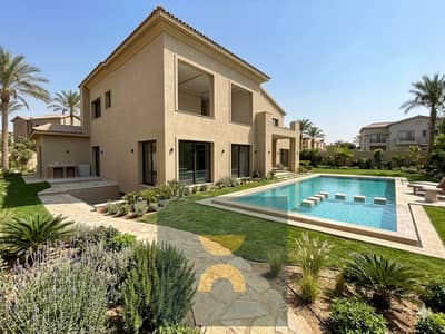A detached villa with luxurious finishes a prime location and a distinctive view Installments over 15 years are available on the Suez Road next to Sod