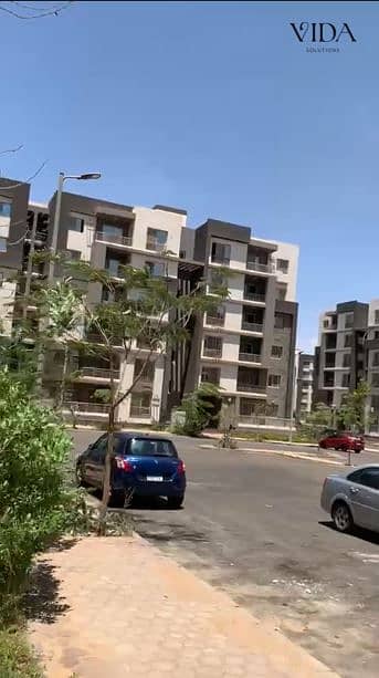 شقة للبيع في كمبوند جنة اكتوبر - بجانب البوابة الثانية  بحري شرقي الدور الرابع