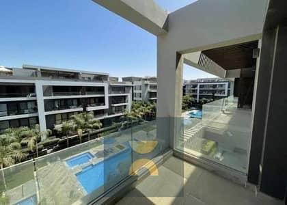 لراغبى السكن أو الاستثمار متاح الان شقه Double View على جاردن و Pool للبيع ف موقع حيوى بالقرب من الرحاب و ماونتن فيو هايد بارك دقايق من مدينتى لافيستا
