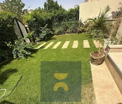فرصه للاستثمار ف الجولدن سكوير شقه دور أرضى مع حديقه مدخل خاص للبيع فى قلب القاهره الجديده لوكيشن استراتيجى بالقرب من سعاده كريك تاون الباتيو لافيستا