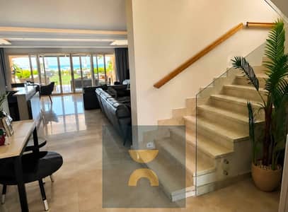 فيلا تاون هاوس علي بعد 300 م من Beach للبيع fully finished + ACs راس الحكمة الساحل الشمالي بالتقسيط بالقرب من ودايركيشين وايت وهاسيندا وكالي كوست