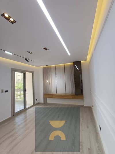 شقة بسعر مميز في المستقبل سيتي 12 سنة تقسيط بموقع وهمي علي gardens علي محور الامل مباشرة وبخصم 50 % بالقرب من مدينتي ومانتن فيو وبلوم فيلدز و