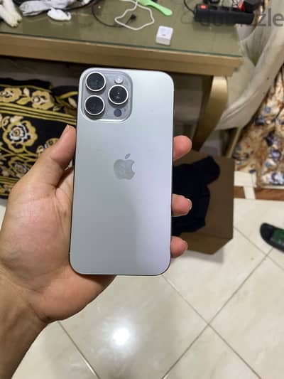 Apple - iPhone 16 Pro Max