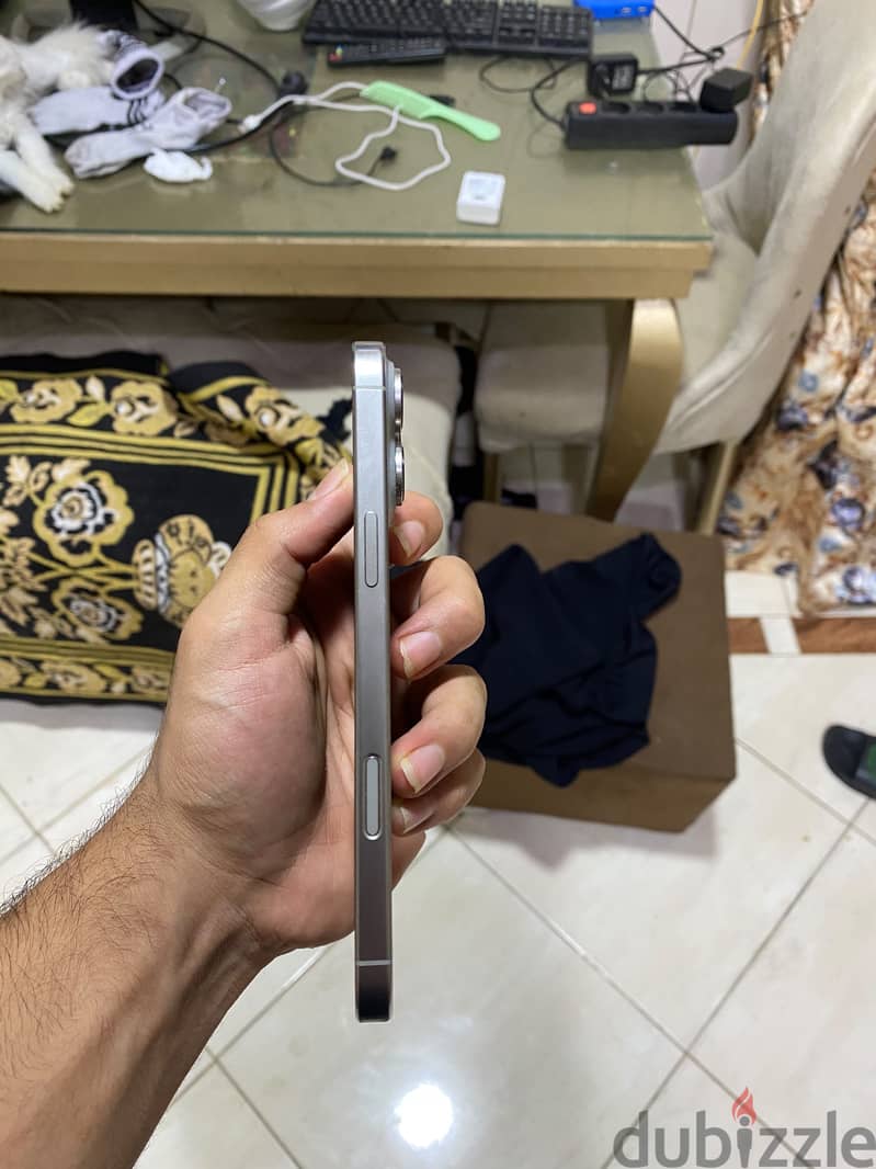 Apple - iPhone 16 Pro Max 4