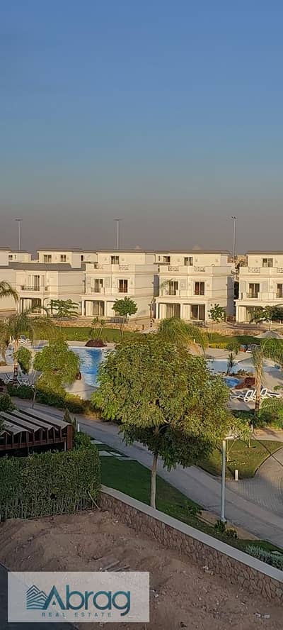للايجار توين هاوس  3 غرف مطبخ وتمييفات اول سكن  كومباوند ماونتن فيو 4 اكتوبر