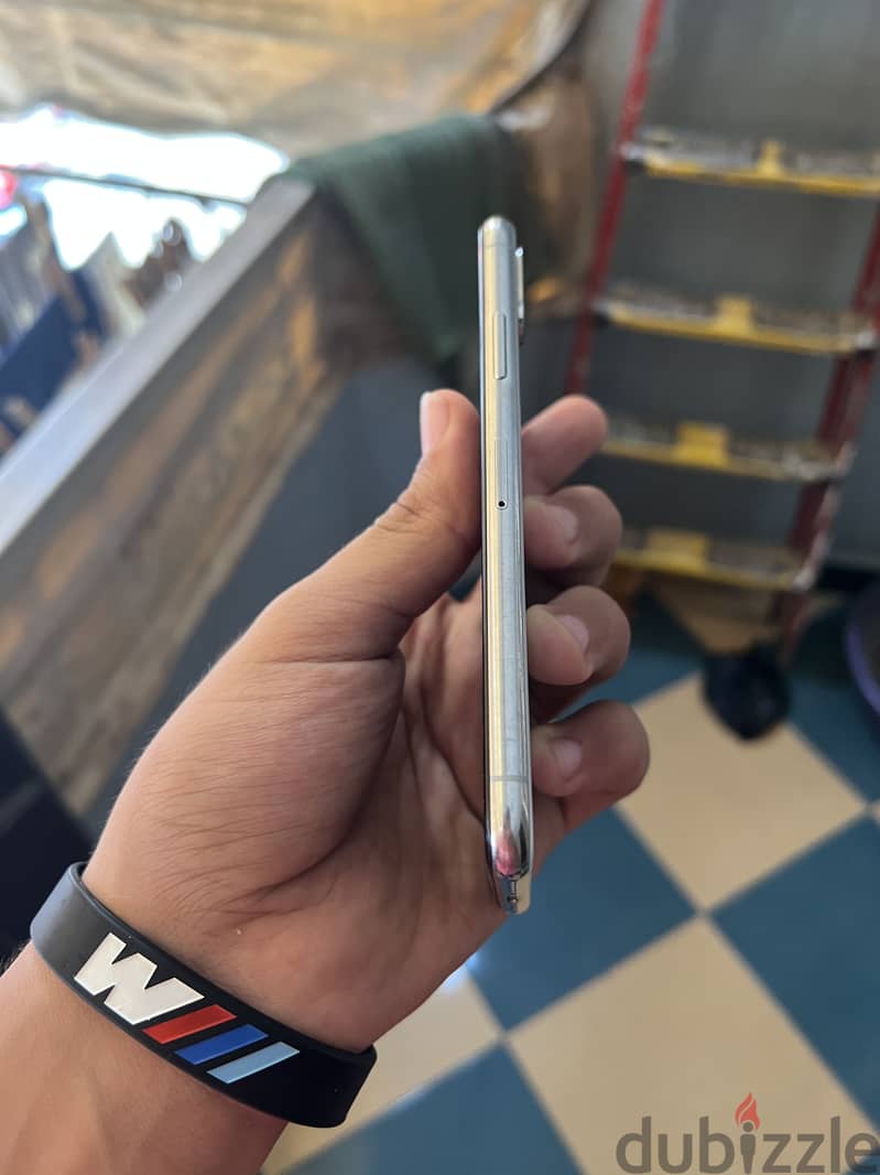 Apple - iPhone XS 1