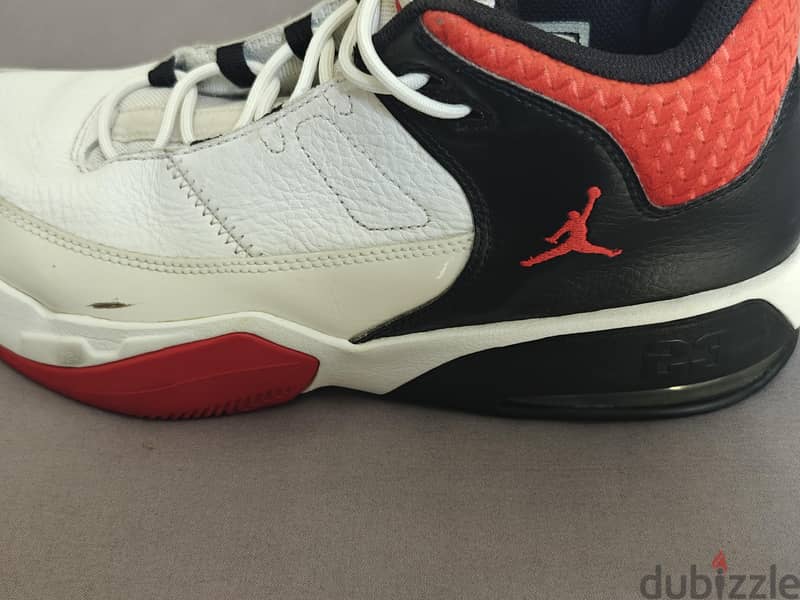 Nike Air Jordan Max Aura 3 2