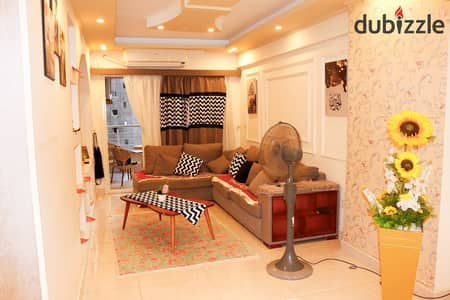 Fully furnished apartment with 2 rooms and a reception, first occupancy