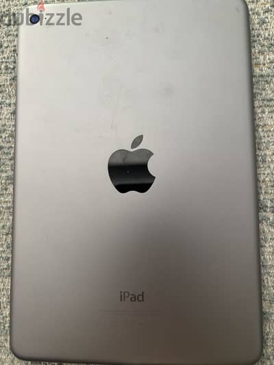 iPad mini 4 excellent condition اي باد ميني 4 بحالة جيدة جدا