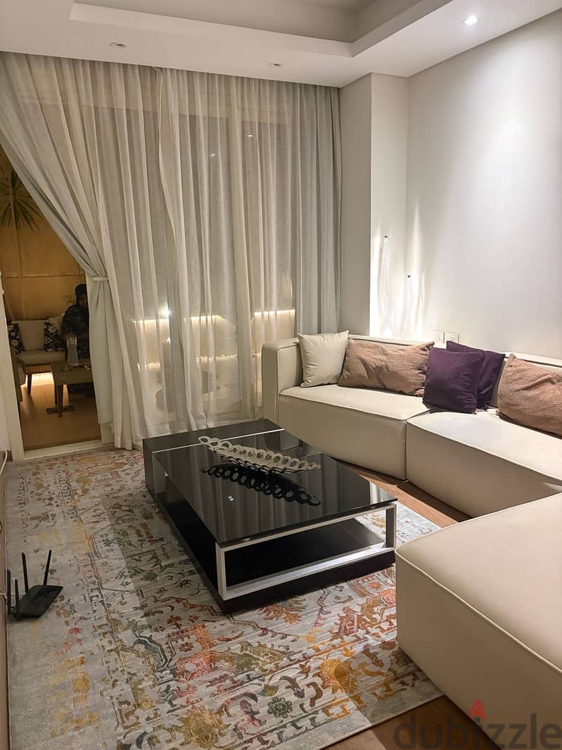 J&M Furniture 4
