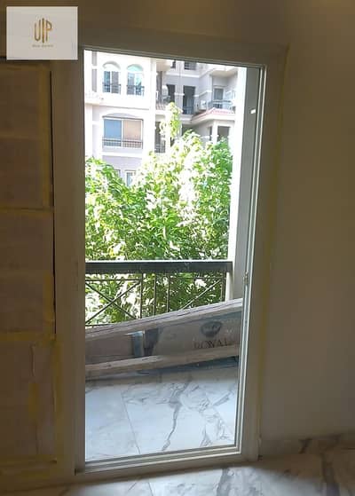 Apartment for rent in Garden Heights Compound in the Fifth Settlement on Mohammed Naguib Axis next to Mountain View Compound and Mivida Compound and steps to the Southern Ninety