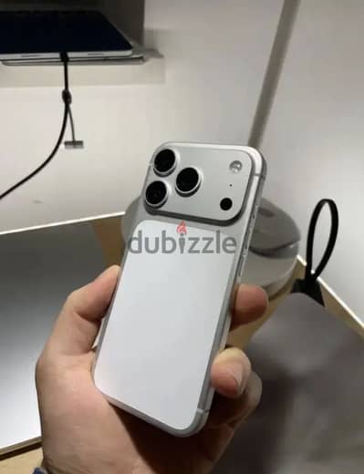 Apple - iPhone 17 Pro