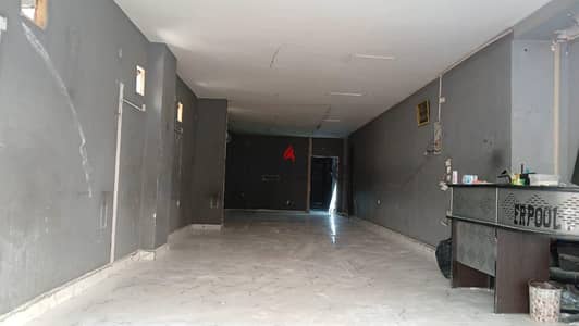 Commercial shop spanning 165m² in mokatem middle